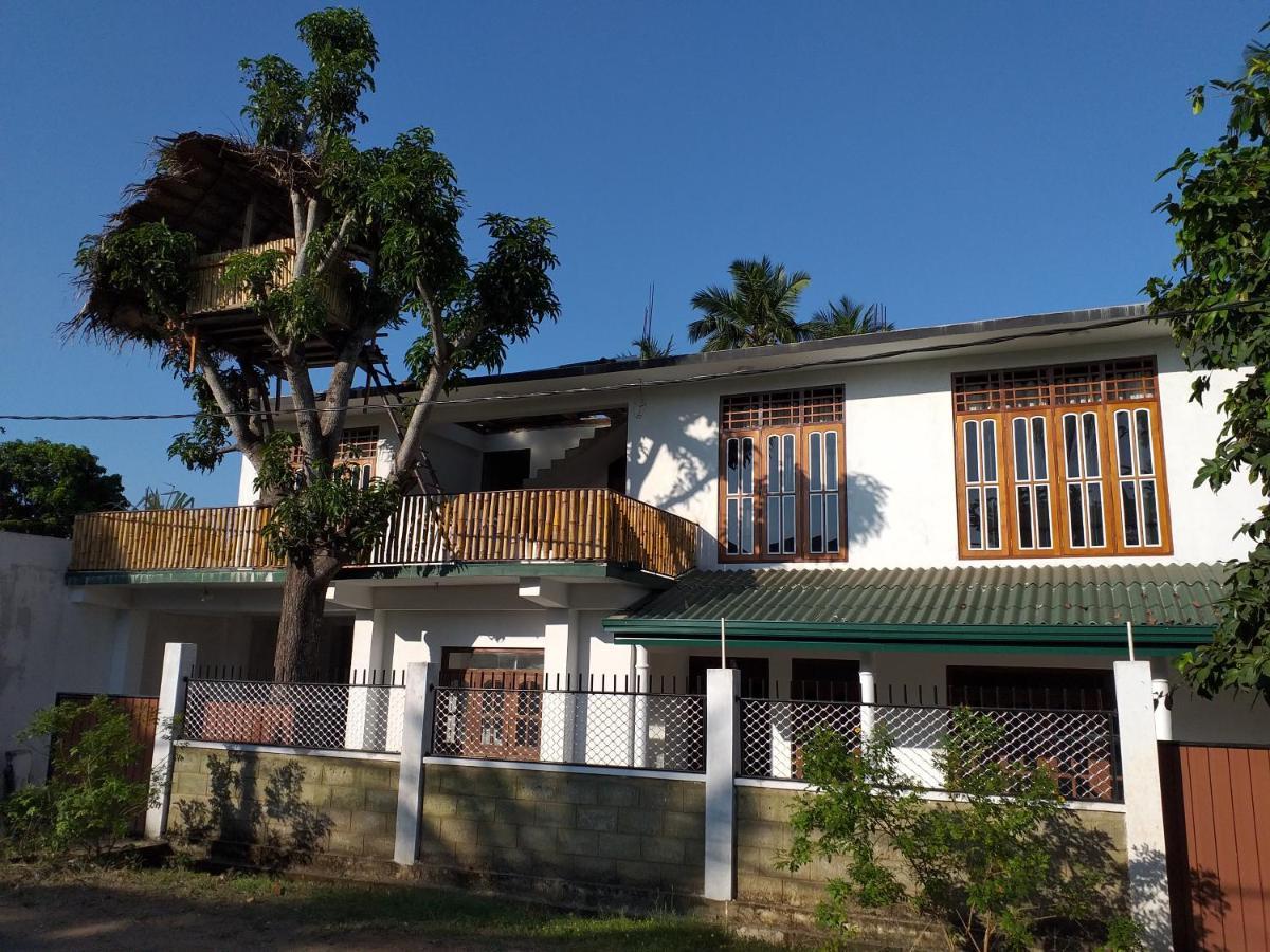 Appartamento Mangohut Joy Anuradhapura Esterno foto